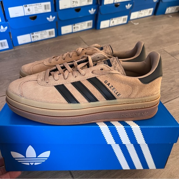 adidas Gazelle Low-Top Suede Sneakers in Tan with Black Stripes - Picture 4 of 10